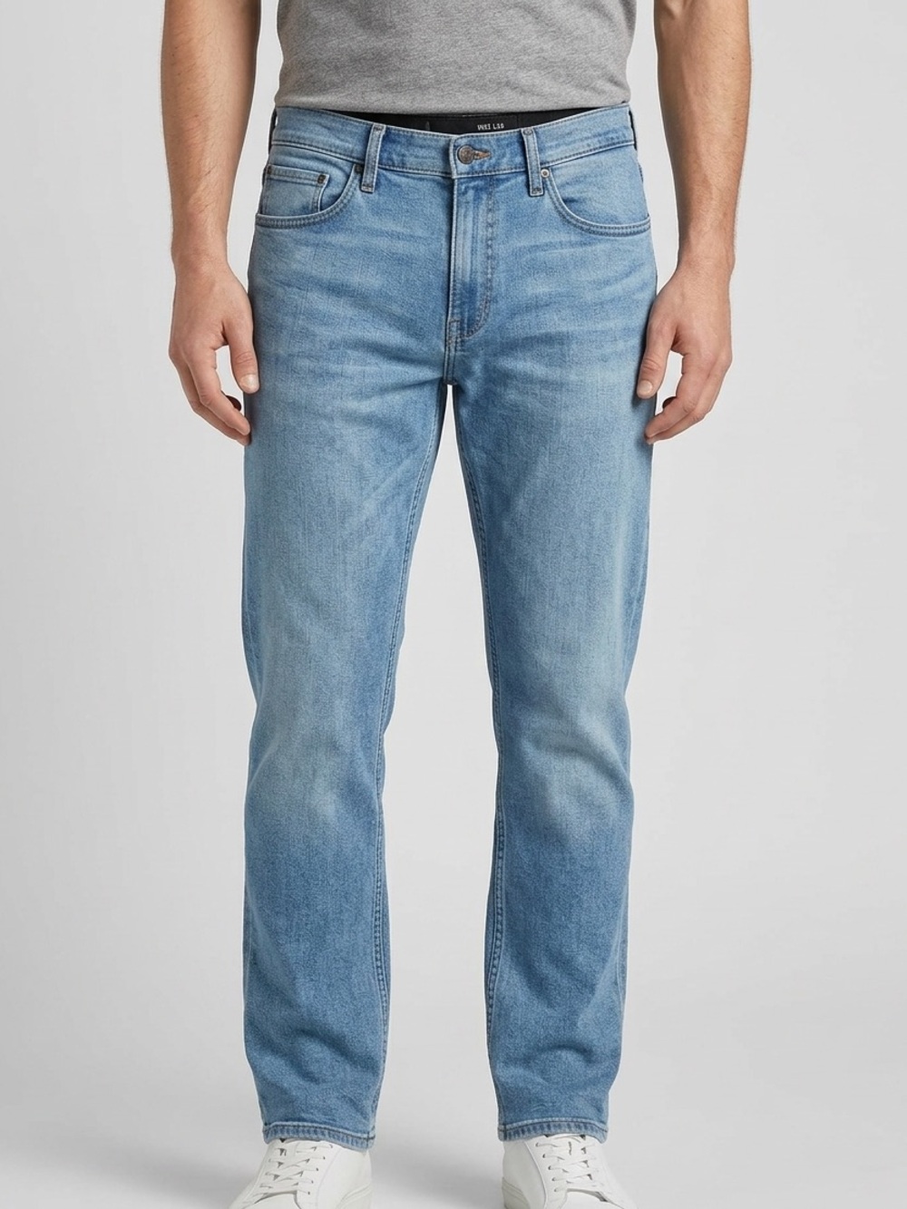 Wrangler Light Blue Relaxed Fit Men’s Jeans   Size. 32x30 work casual 1091